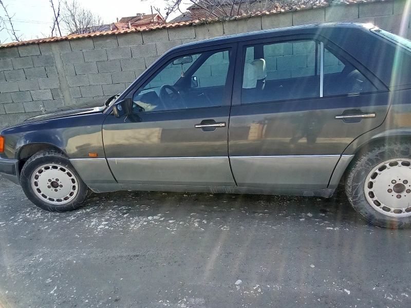 Mercedes-Benz 124 124, снимка 5 - Автомобили и джипове - 49198562