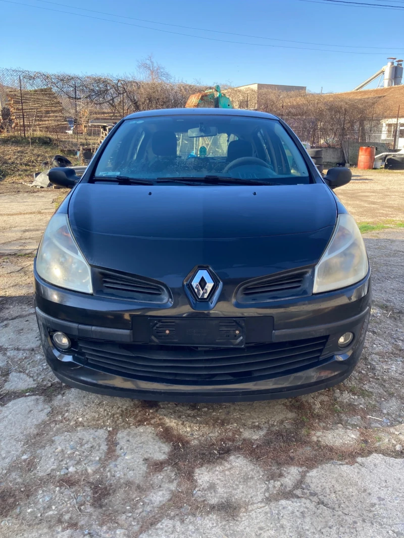 Renault Clio, снимка 2 - Автомобили и джипове - 49404110