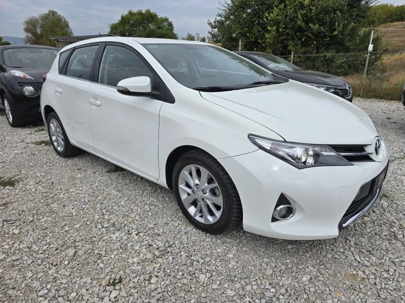 Toyota Auris 1.4 D4D 90kc EURO 5B, снимка 6 - Автомобили и джипове - 51901131