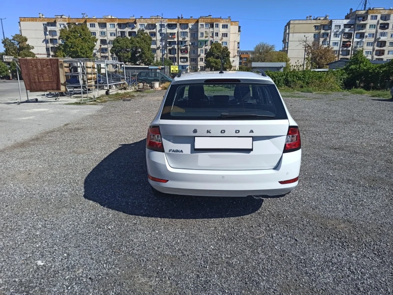Skoda Fabia, снимка 6 - Автомобили и джипове - 52064873