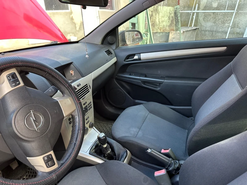 Opel Astra 1.7 GTC, снимка 3 - Автомобили и джипове - 52254250