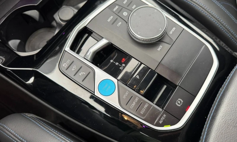 BMW iX3 M Sport, снимка 13 - Автомобили и джипове - 53070809