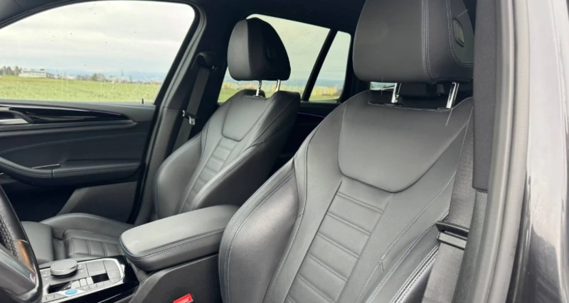 BMW iX3 M Sport, снимка 10 - Автомобили и джипове - 53070809