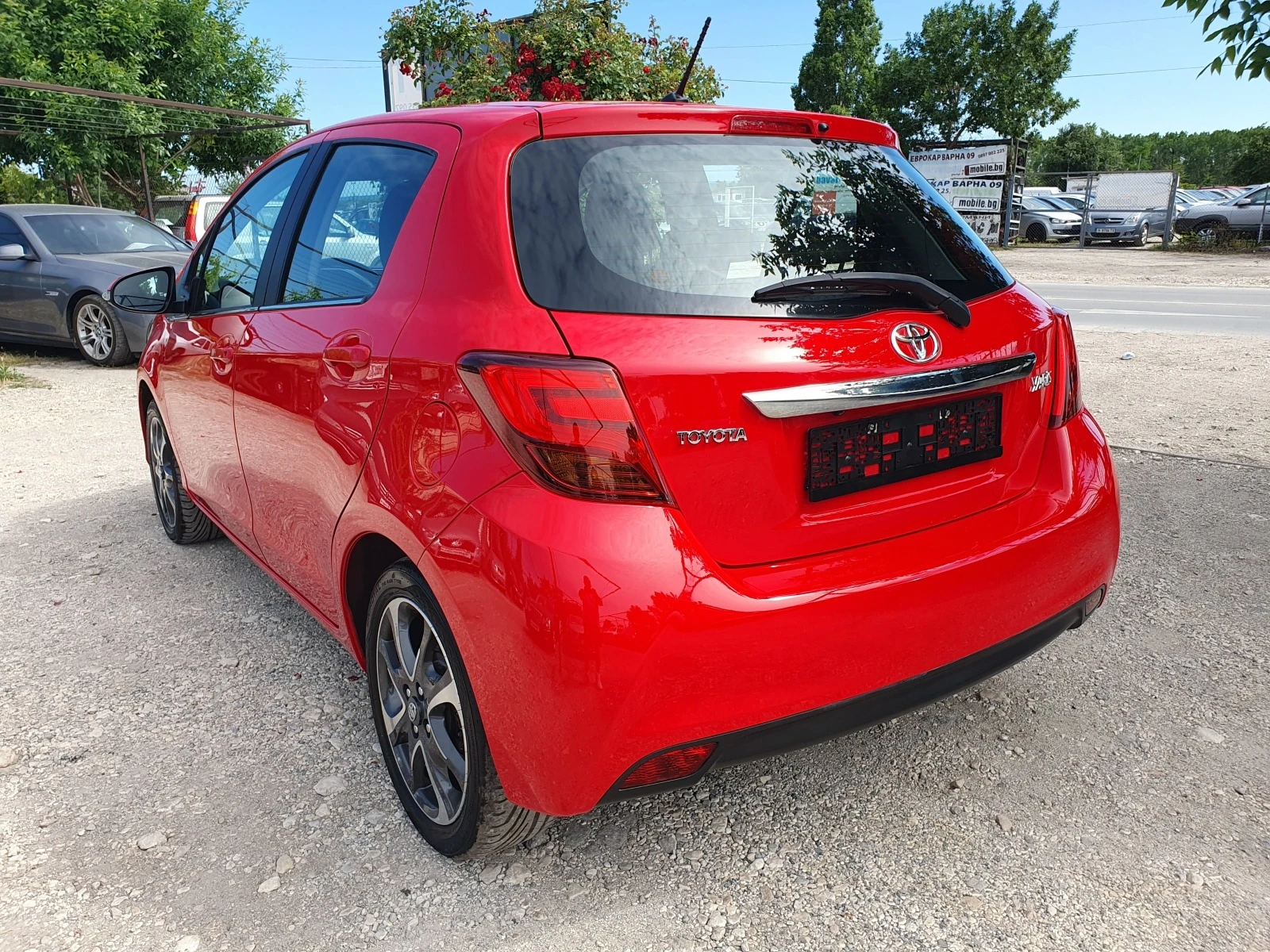 Toyota Yaris 1.33i (99hp) NAVI CAMERA - изображение 2