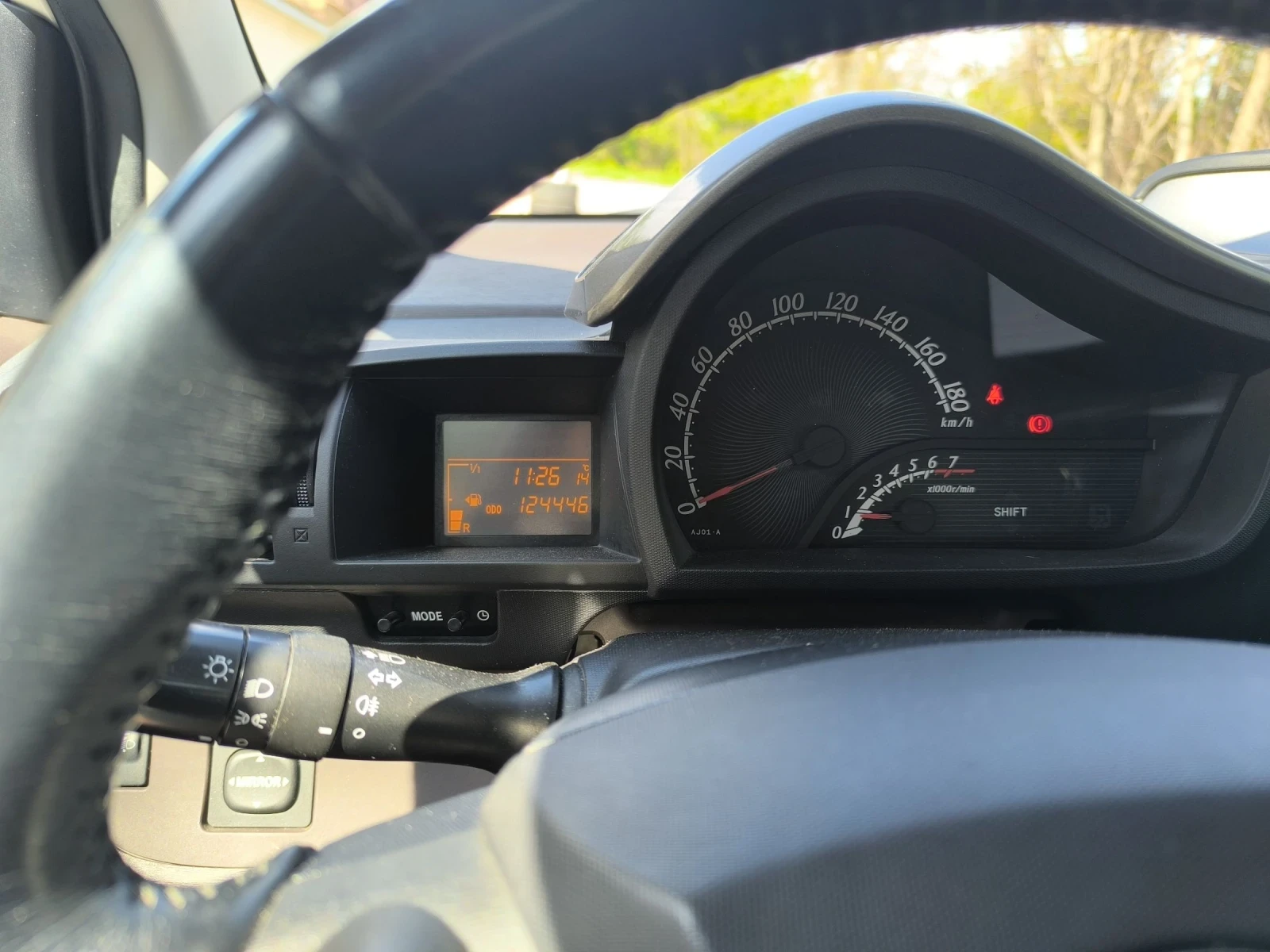 Toyota IQ 1.0 - изображение 8