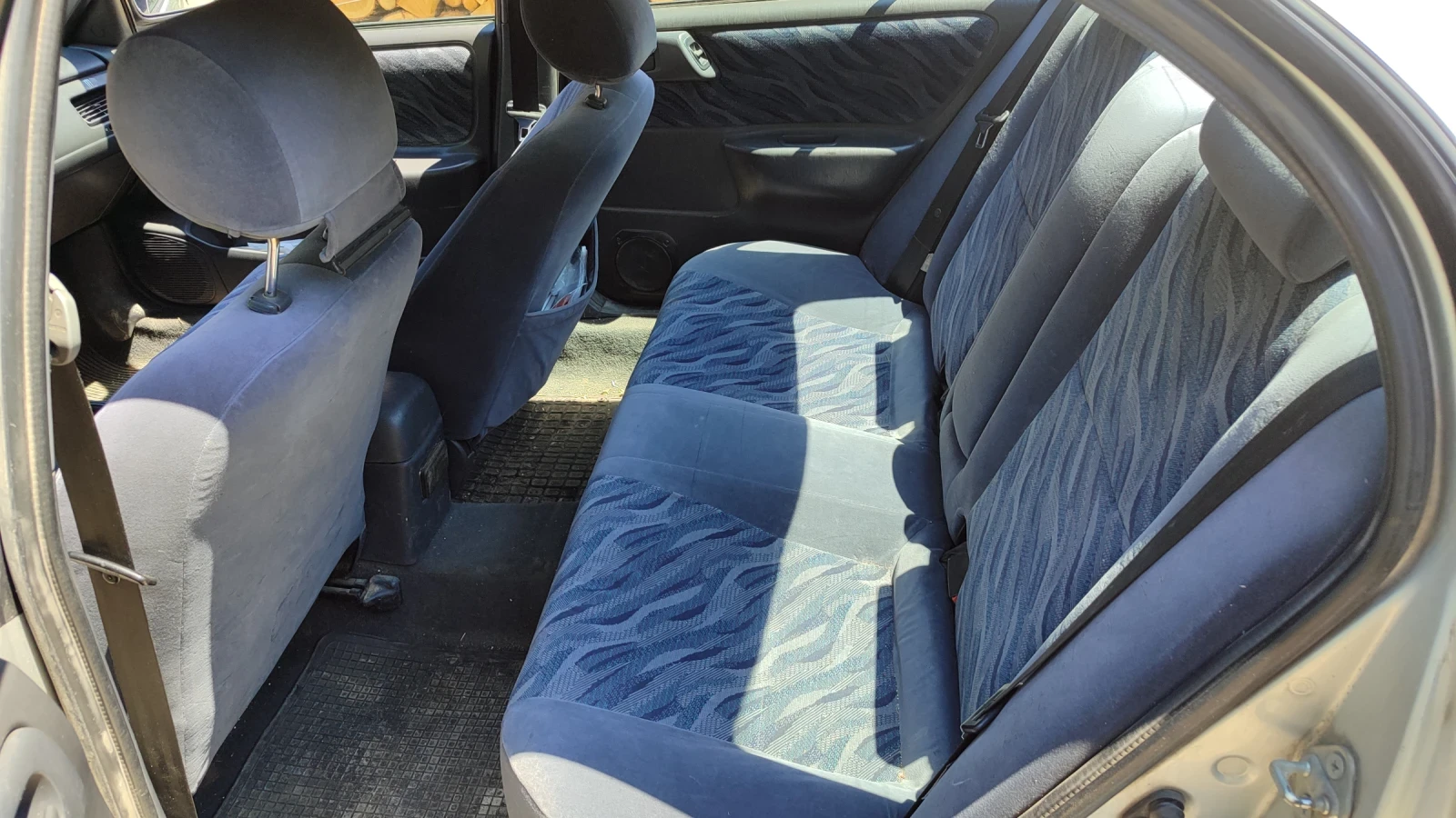 Toyota Carina  - изображение 8