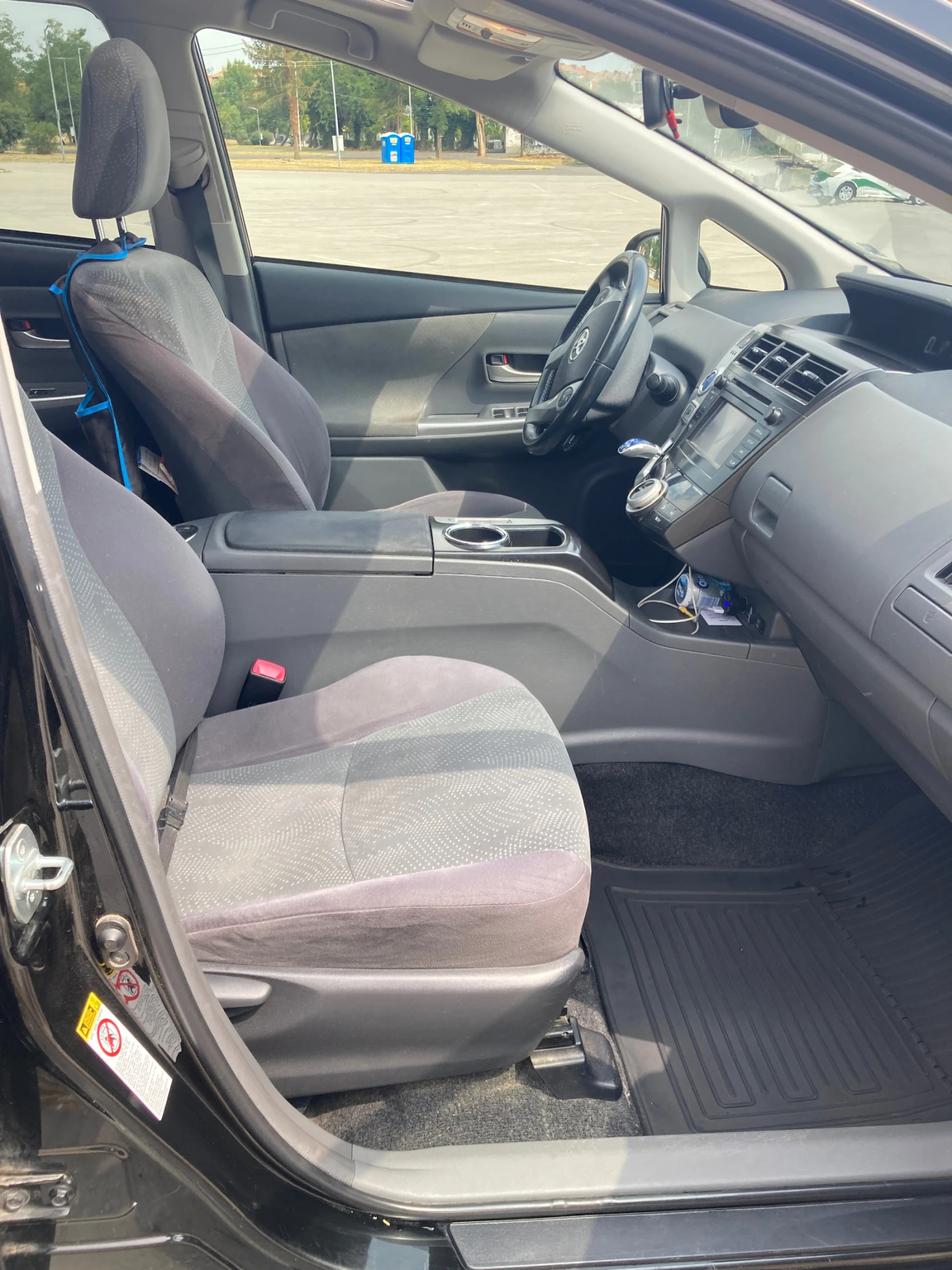 Toyota Prius Plus +  - изображение 6