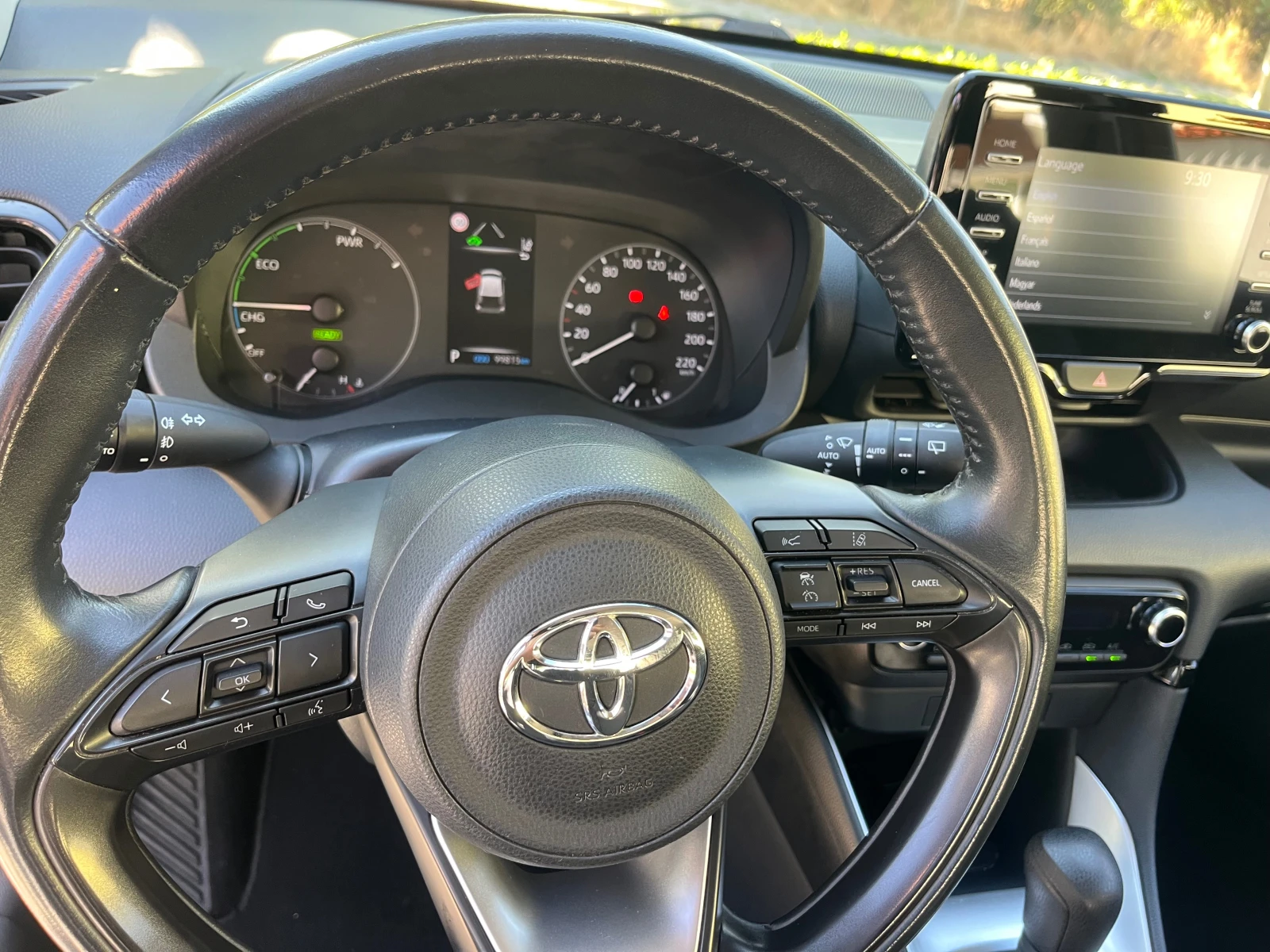 Toyota Yaris Ysris 1.5 Hybrid - изображение 8