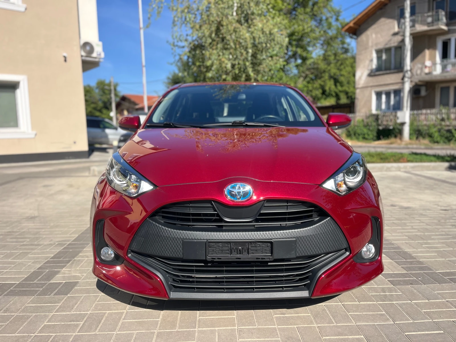 Toyota Yaris Ysris 1.5 Hybrid - изображение 2