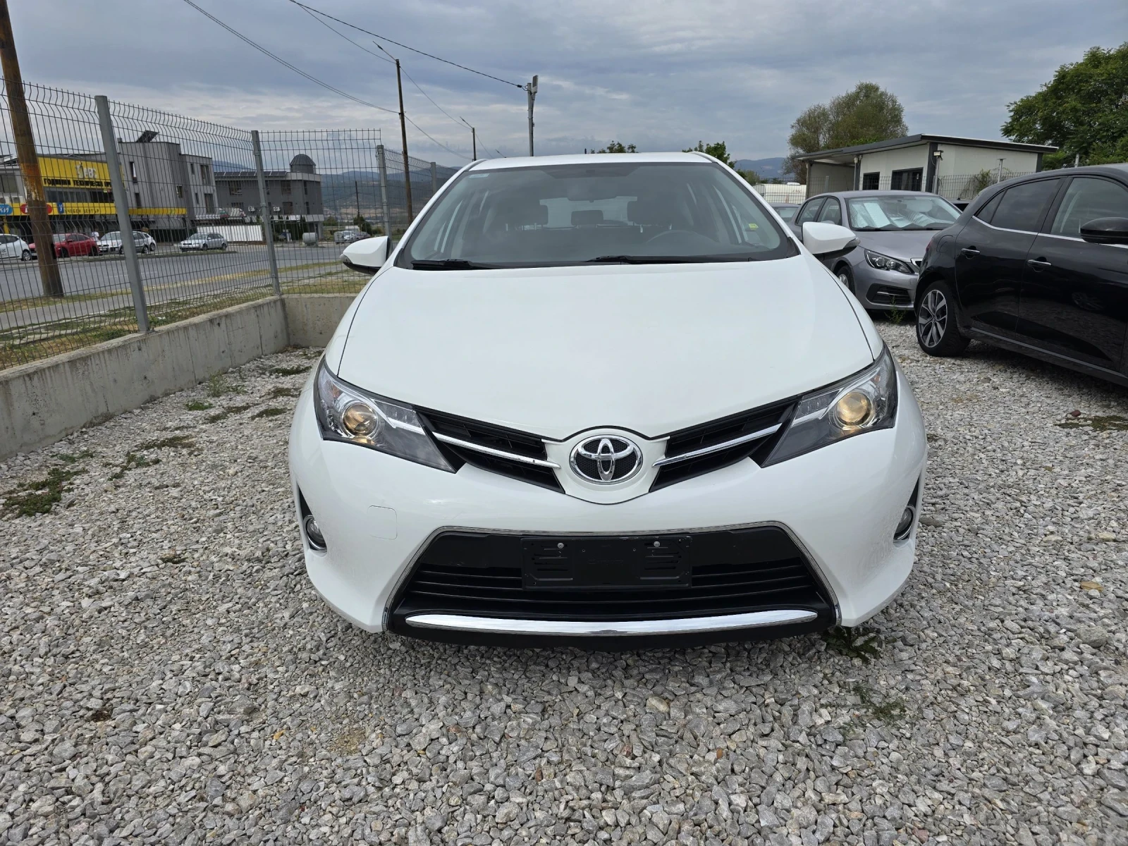 Toyota Auris 1.4 D4D 90kc EURO 5B - изображение 5