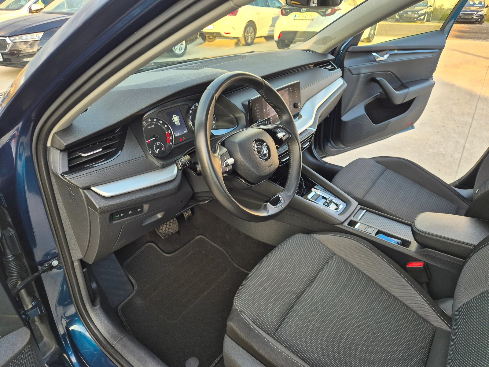 Skoda Octavia --2.0-A/T-150 | Mobile.bg   13