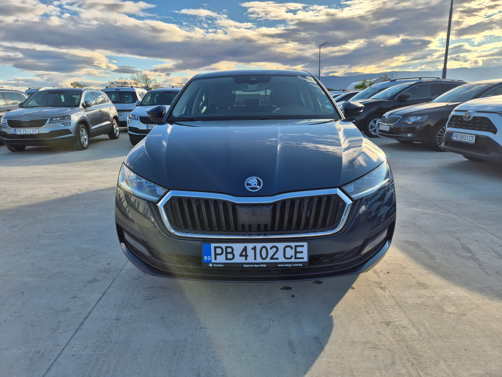 Skoda Octavia С-Гаранция-2.0-A/T-150кс - изображение 8