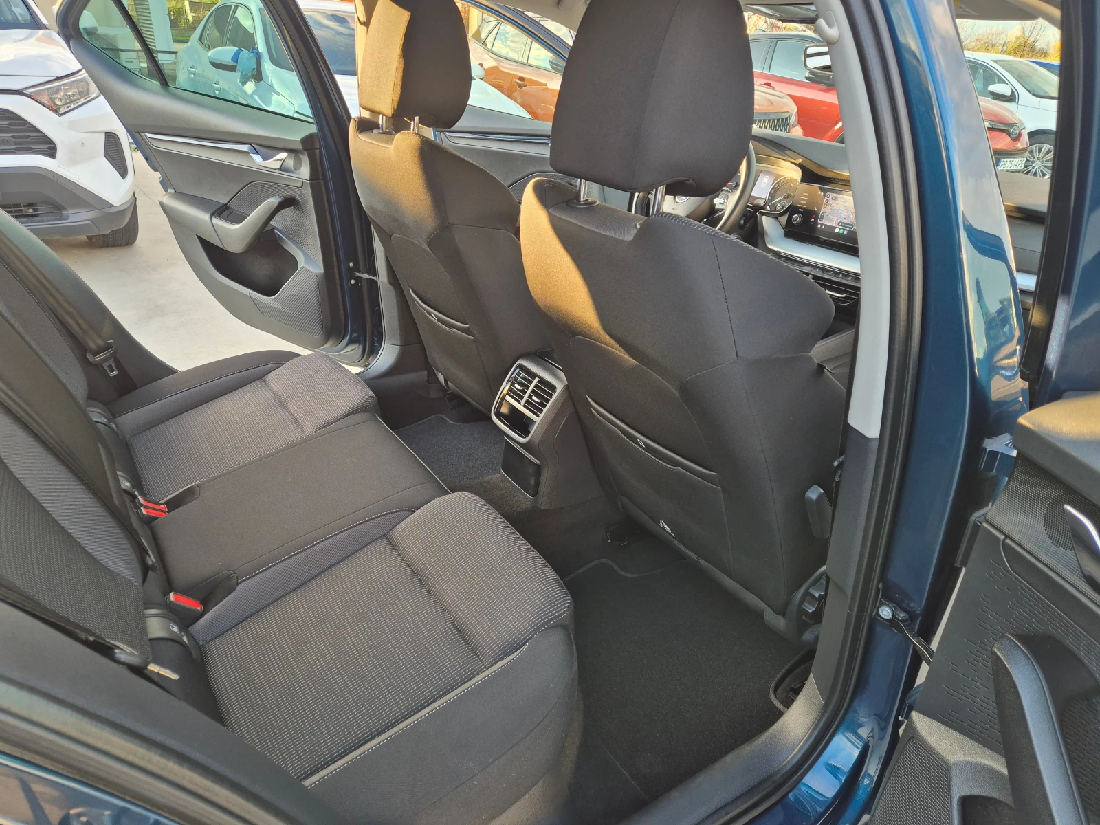 Skoda Octavia С-Гаранция-2.0-A/T-150кс - изображение 10