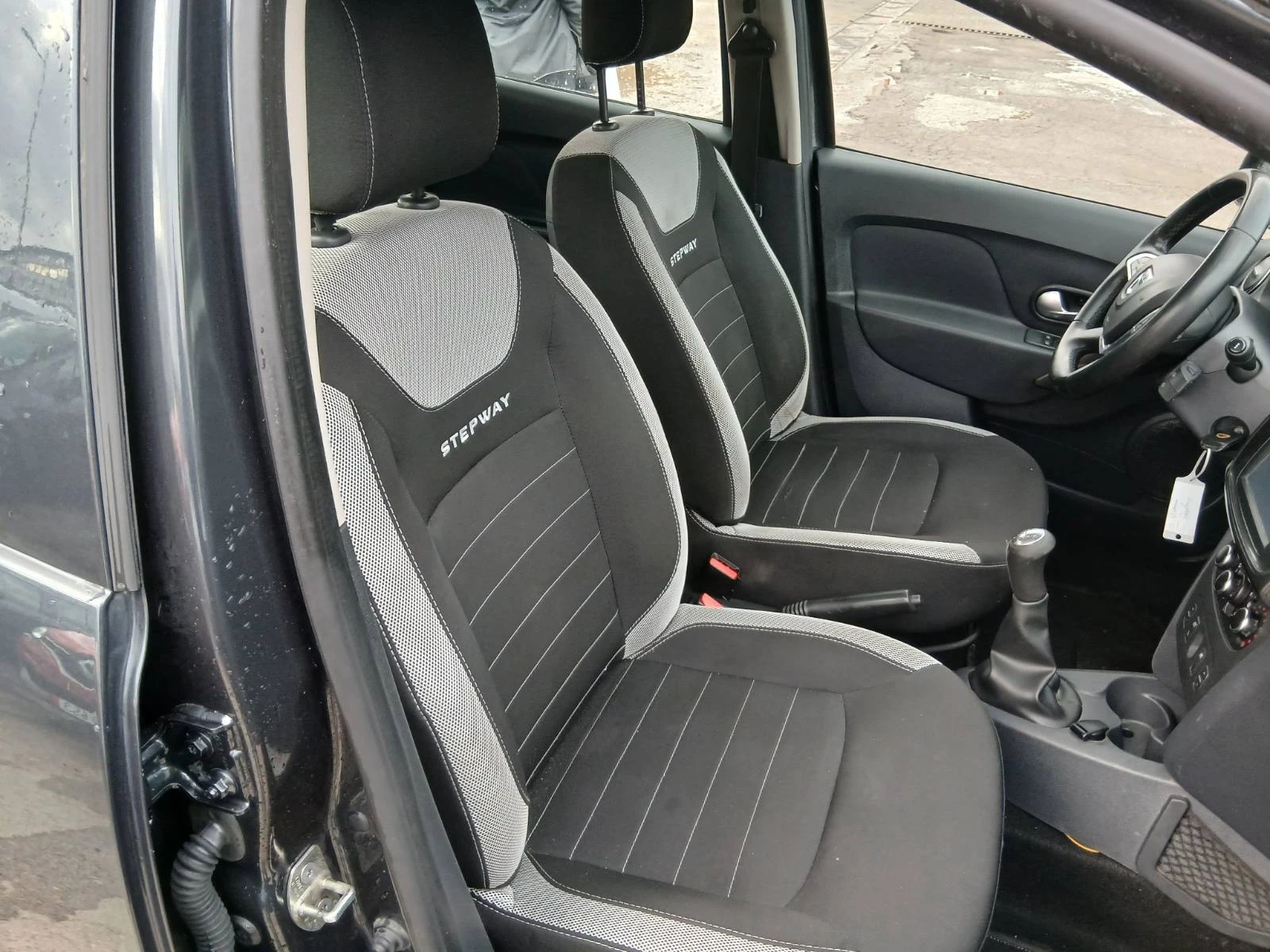 Dacia Sandero STEPWAY 0, 9 90 к.с., снимка 8 - Автомобили и джипове - 53722309