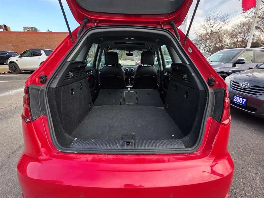 Audi A3 * BLIND SPOT MONITORING| NAV| REAR CAMERA| LEATHER, снимка 14 - Автомобили и джипове - 53918607