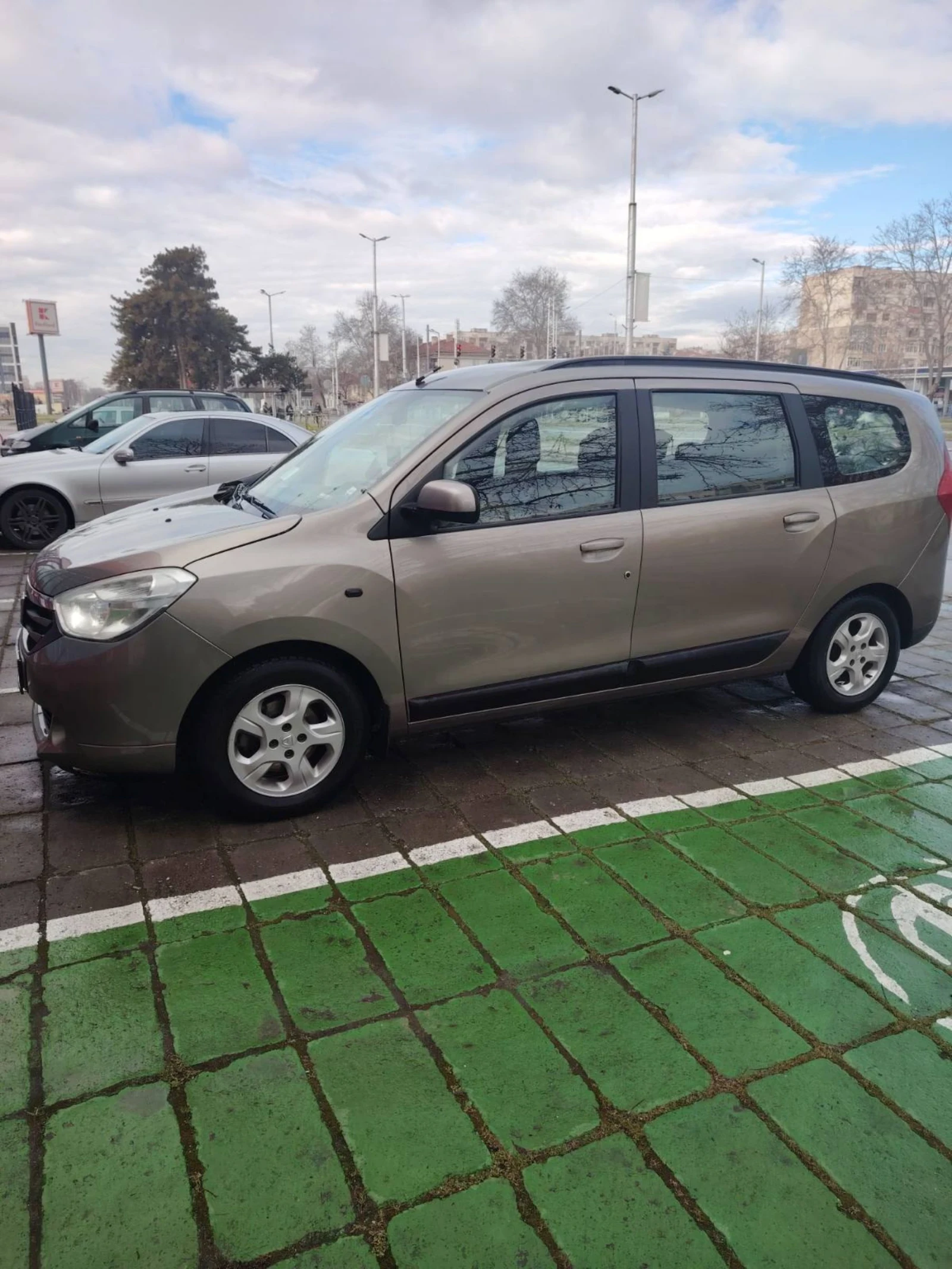 Dacia Lodgy