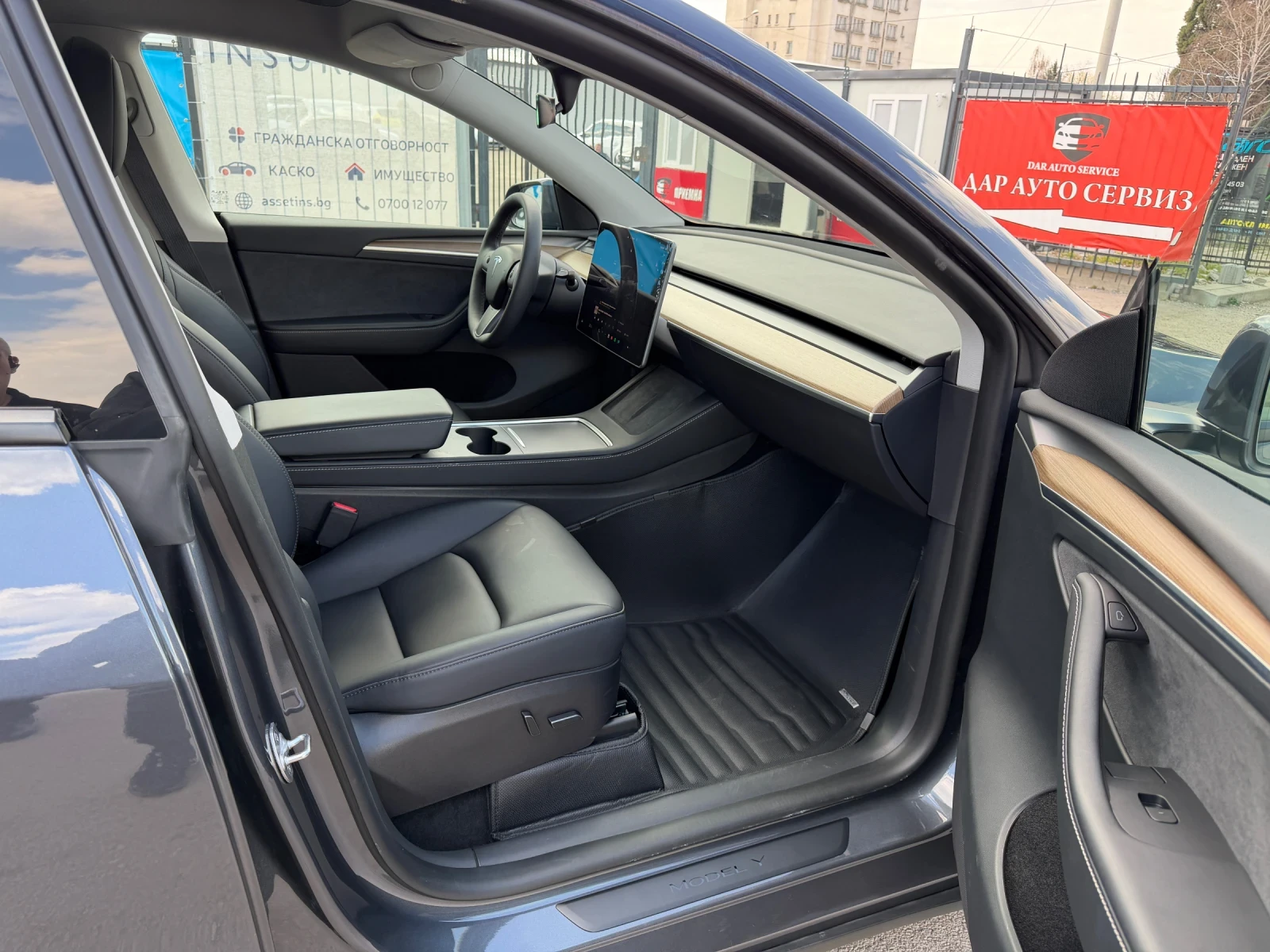 Tesla Model Y Long Range / 4x4 / 20 000 км, снимка 11 - Автомобили и джипове - 53978837