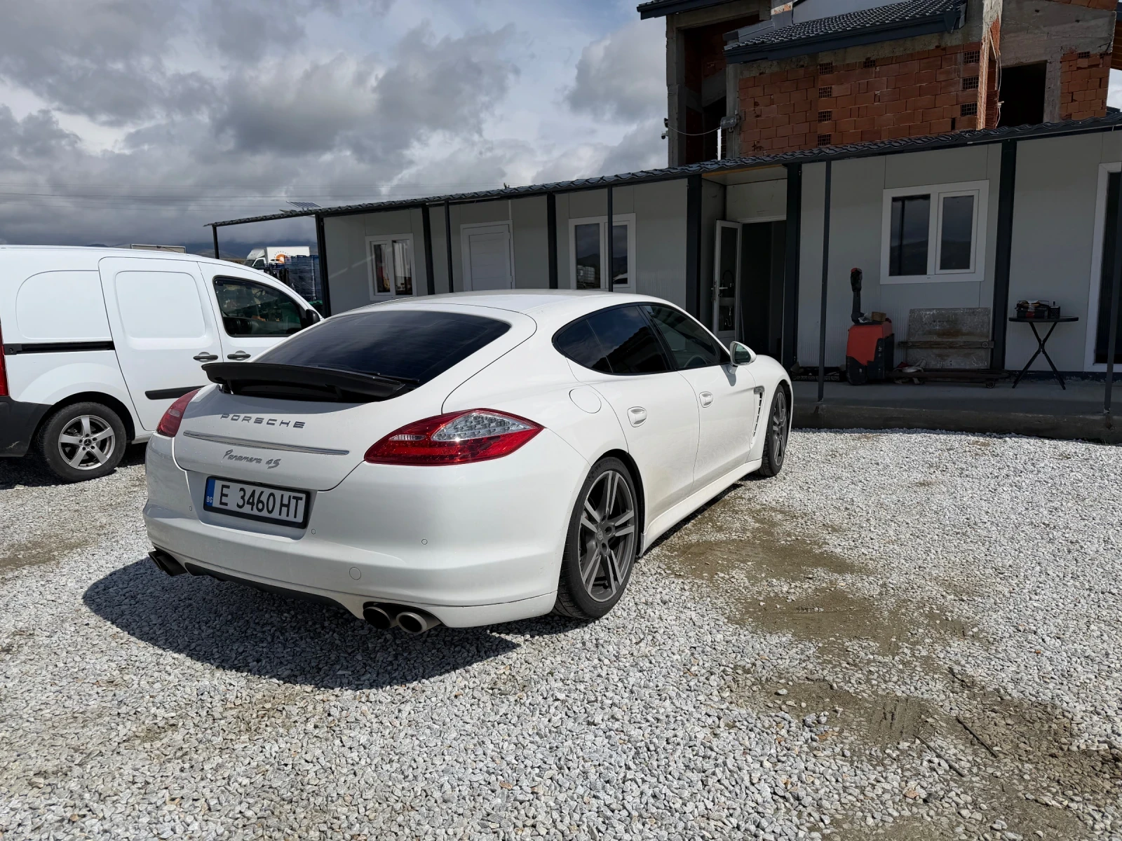 Porsche Panamera 4S, снимка 3 - Автомобили и джипове - 54005611