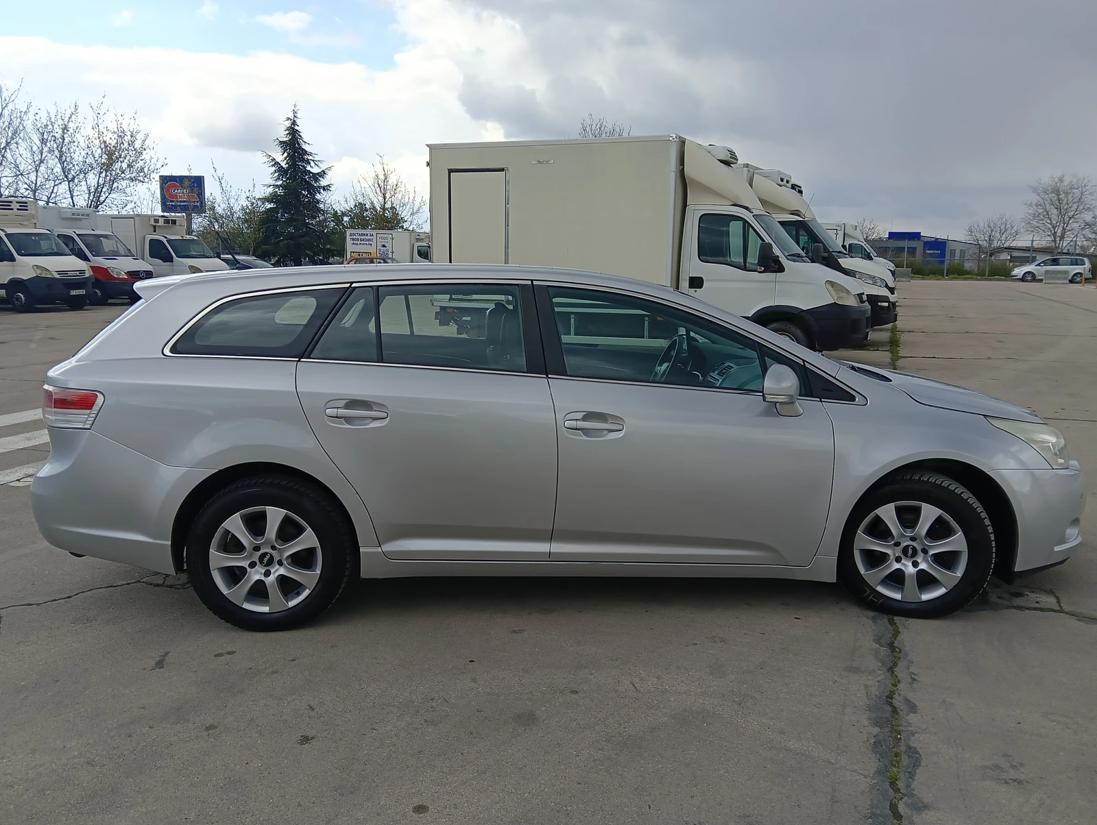 Toyota Avensis 2.0 D4D 126 к.с, снимка 7 - Автомобили и джипове - 54624419