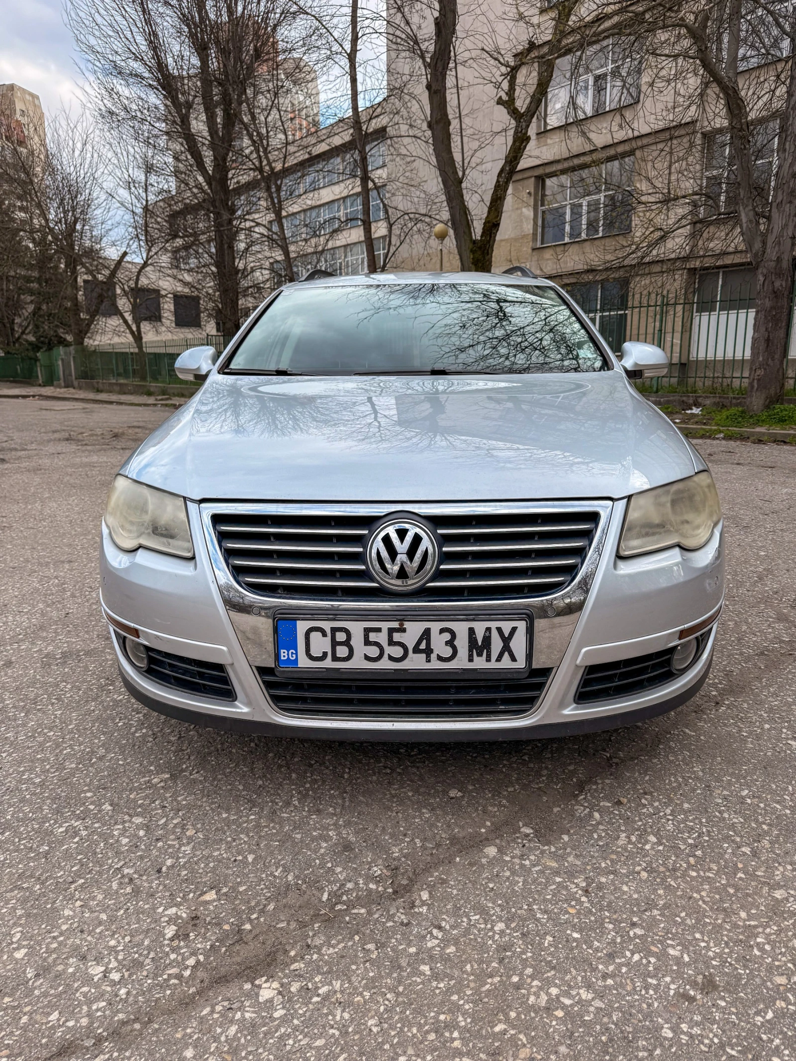 VW Passat 1.9 TDI, 105 кс, снимка 2 - Автомобили и джипове - 54212336