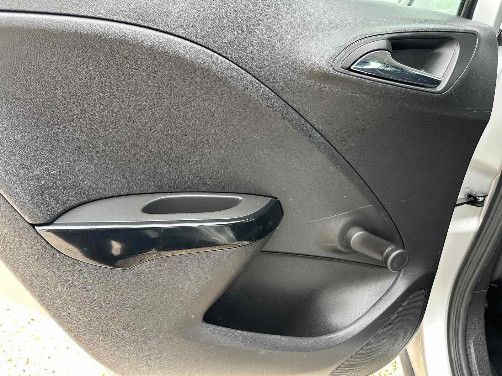 Opel Corsa 1, 4 нави, снимка 10 - Автомобили и джипове - 54347140