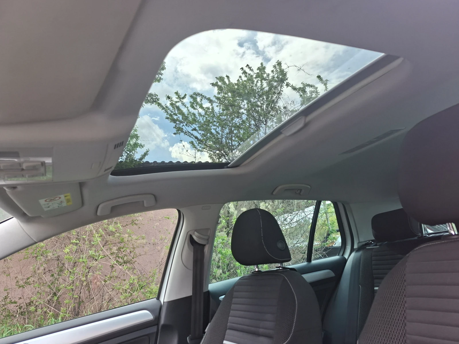 VW Golf 1.4 TSI, снимка 9 - Автомобили и джипове - 54390111