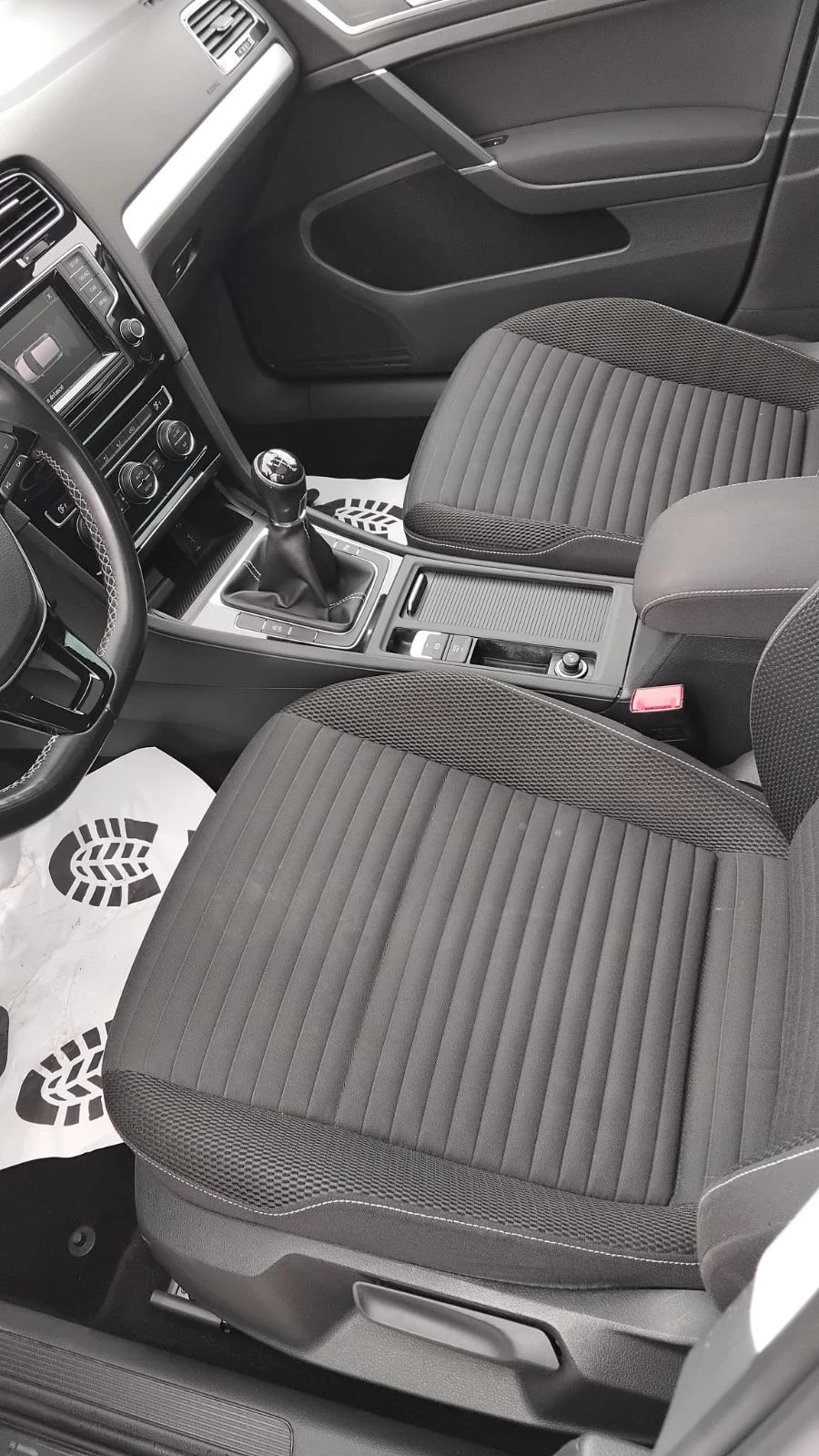 VW Golf 1.4 TSI, снимка 6 - Автомобили и джипове - 54390111
