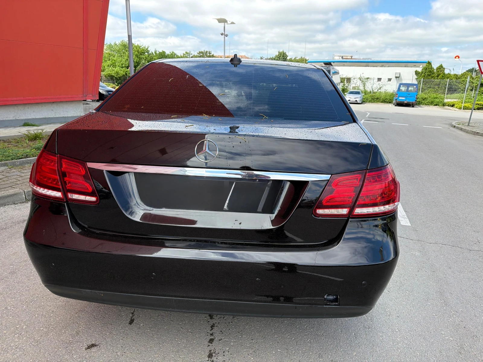 Mercedes-Benz E 220 9G* LED* FACE* БАРТЕР, снимка 6 - Автомобили и джипове - 54587339