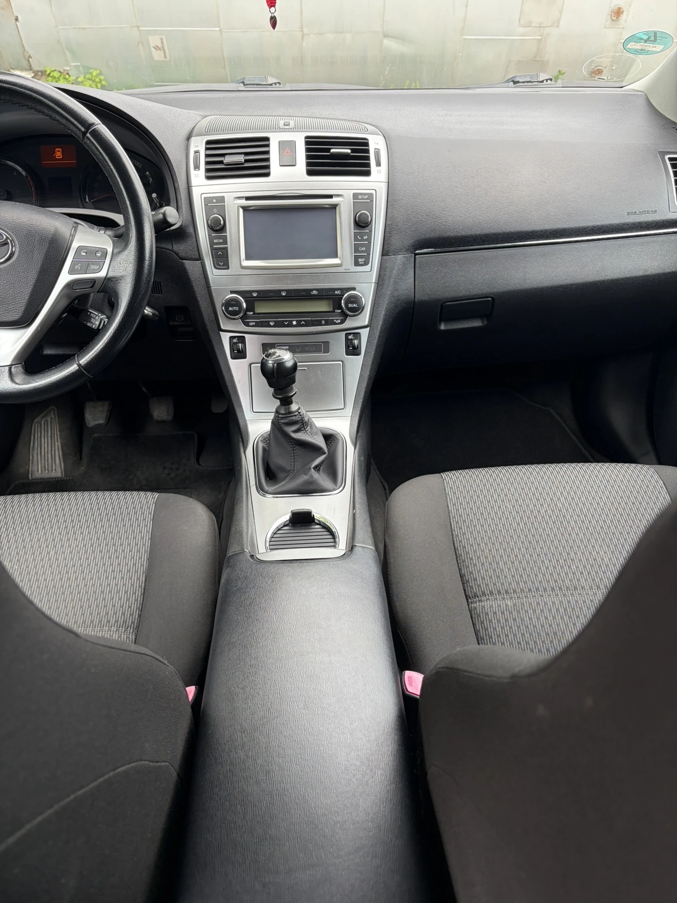 Toyota Avensis 2.0D4D Фейс, снимка 9 - Автомобили и джипове - 54635411