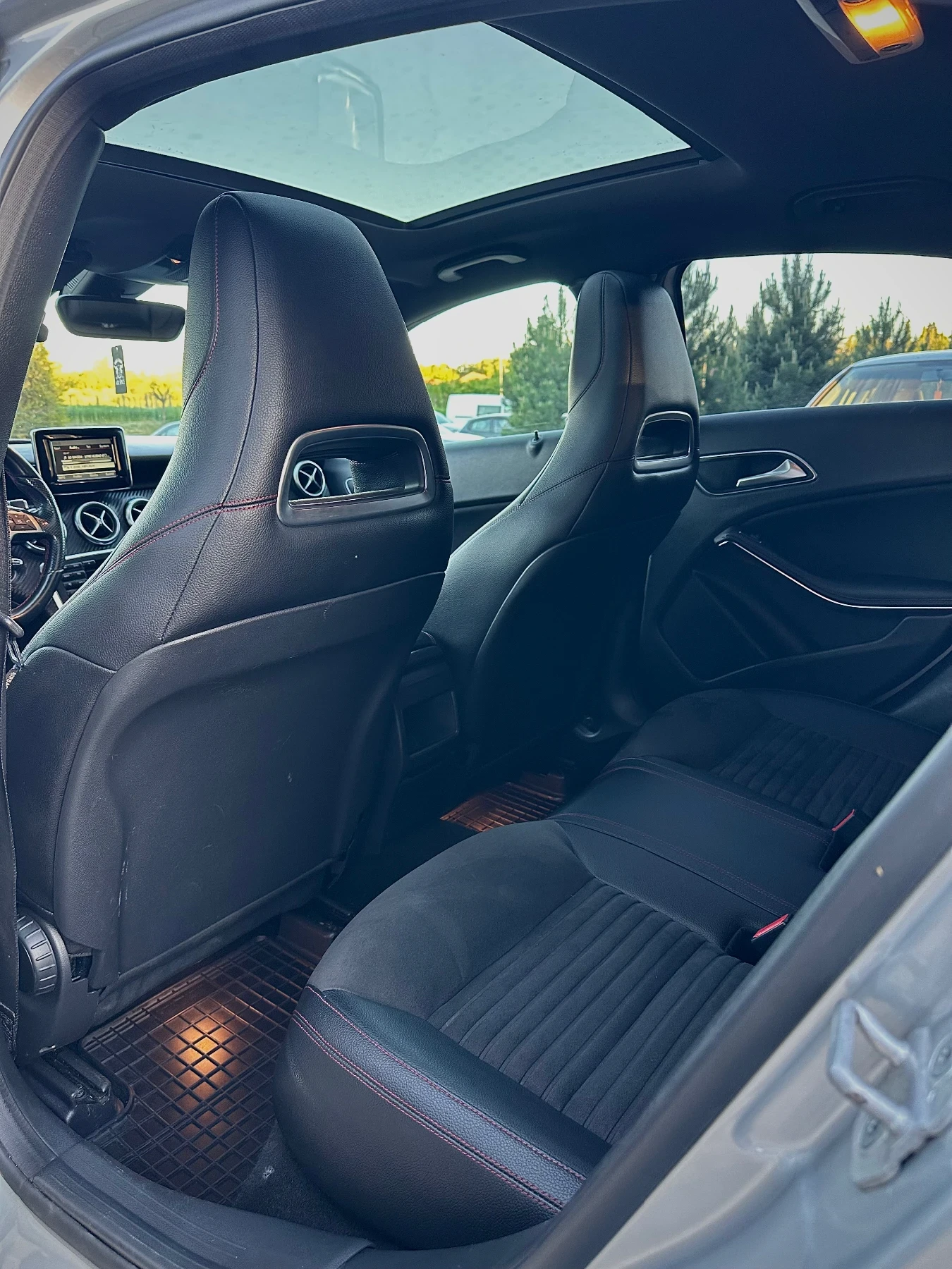Mercedes-Benz A 200 AMG, снимка 13 - Автомобили и джипове - 54723772