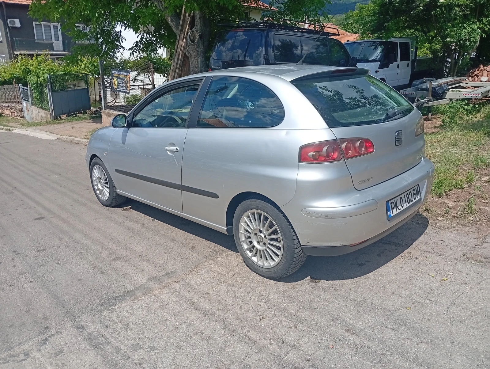 Seat Ibiza, снимка 4 - Автомобили и джипове - 54727500