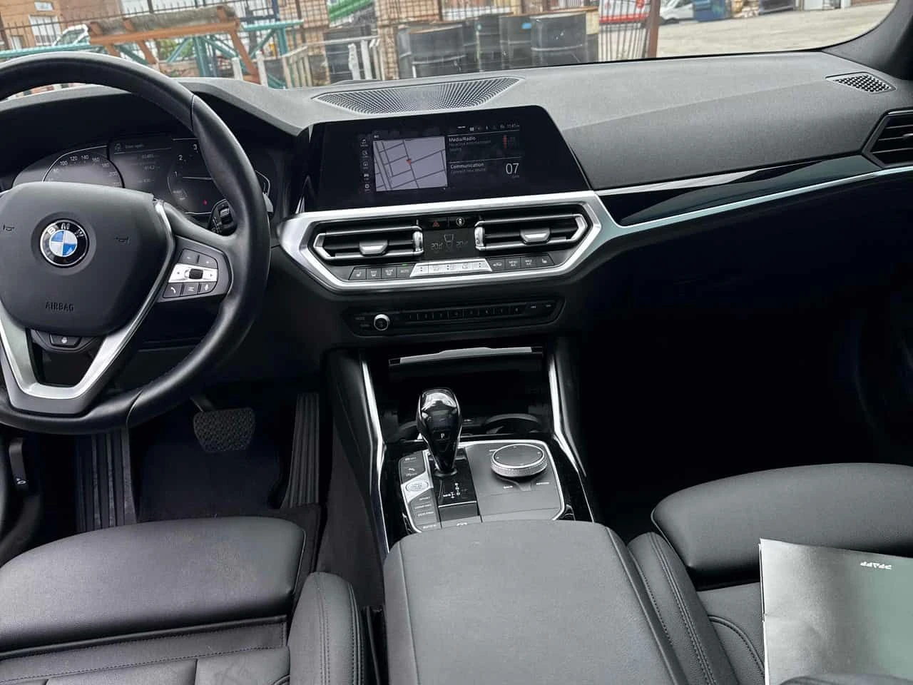 BMW 330 * xDrive * CARFAX * ПАНО * + ГУМИ, снимка 9 - Автомобили и джипове - 54813838