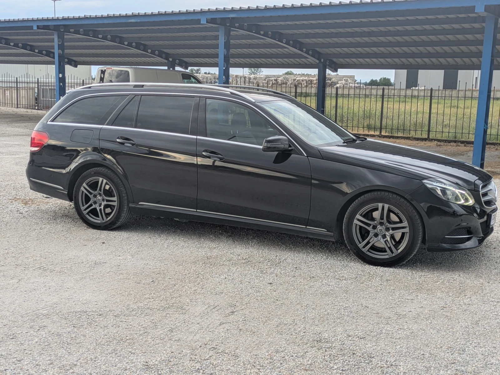 Mercedes-Benz E 250 CDI, снимка 4 - Автомобили и джипове - 55016652