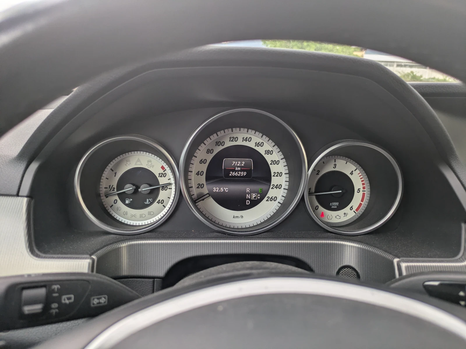 Mercedes-Benz E 250 CDI, снимка 12 - Автомобили и джипове - 55016652