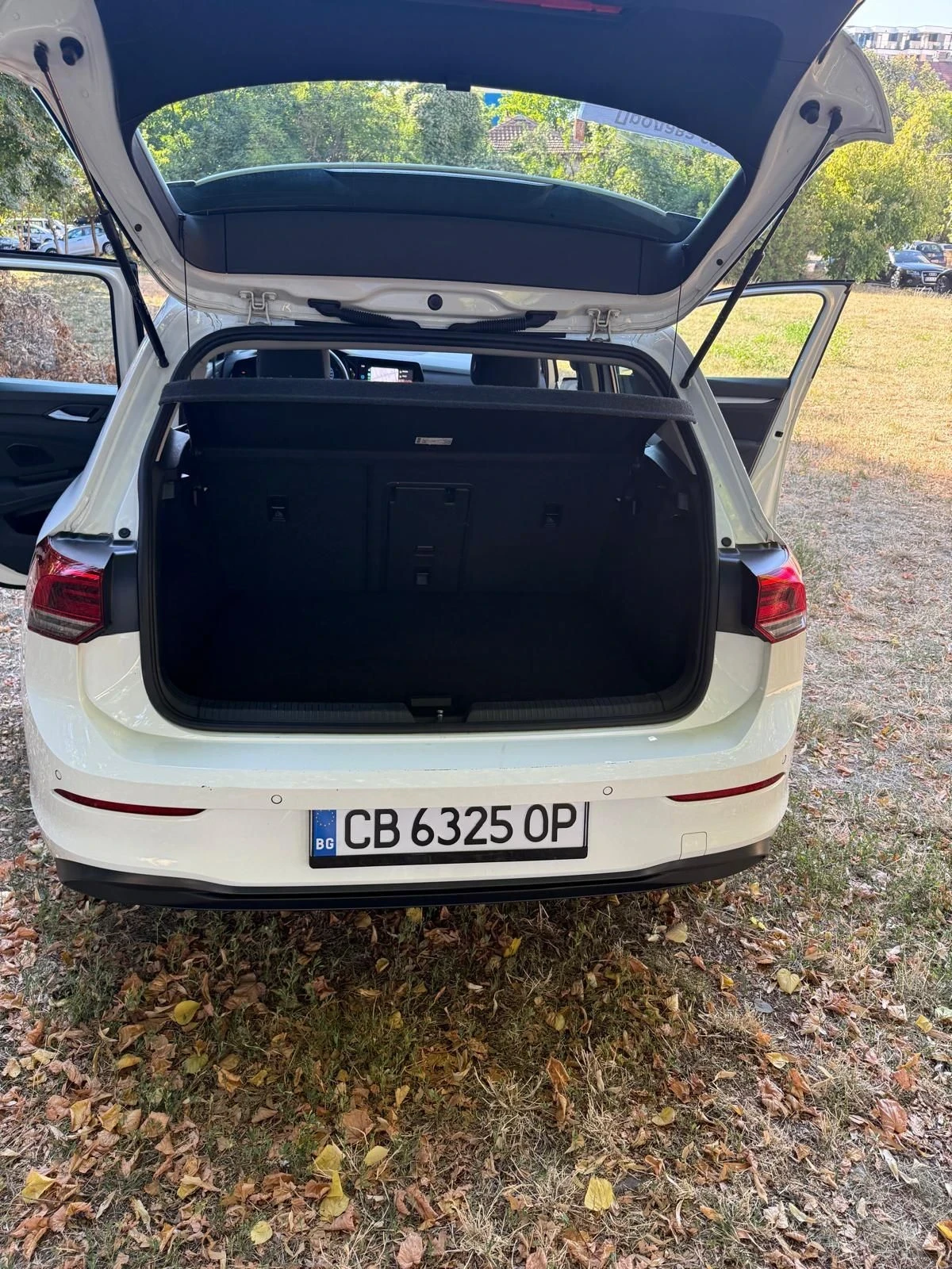 VW Golf 8* 2.0TDI* 116PS* DIGITAL* AUX* NAVI* 172000KM* TO, снимка 6 - Автомобили и джипове - 55022814