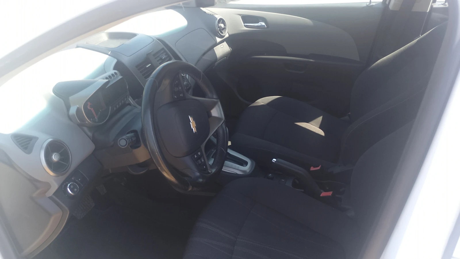Chevrolet Aveo, снимка 7 - Автомобили и джипове - 55093879