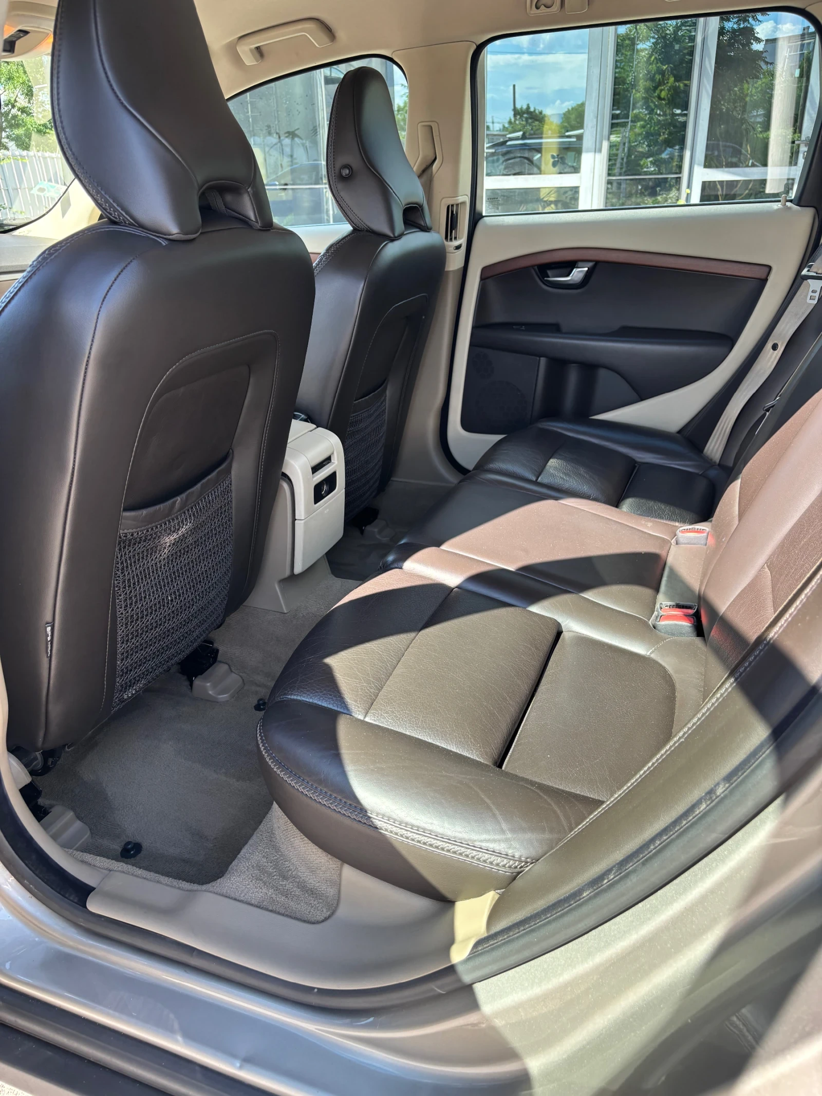 Volvo Xc70 D5, снимка 6 - Автомобили и джипове - 55308274