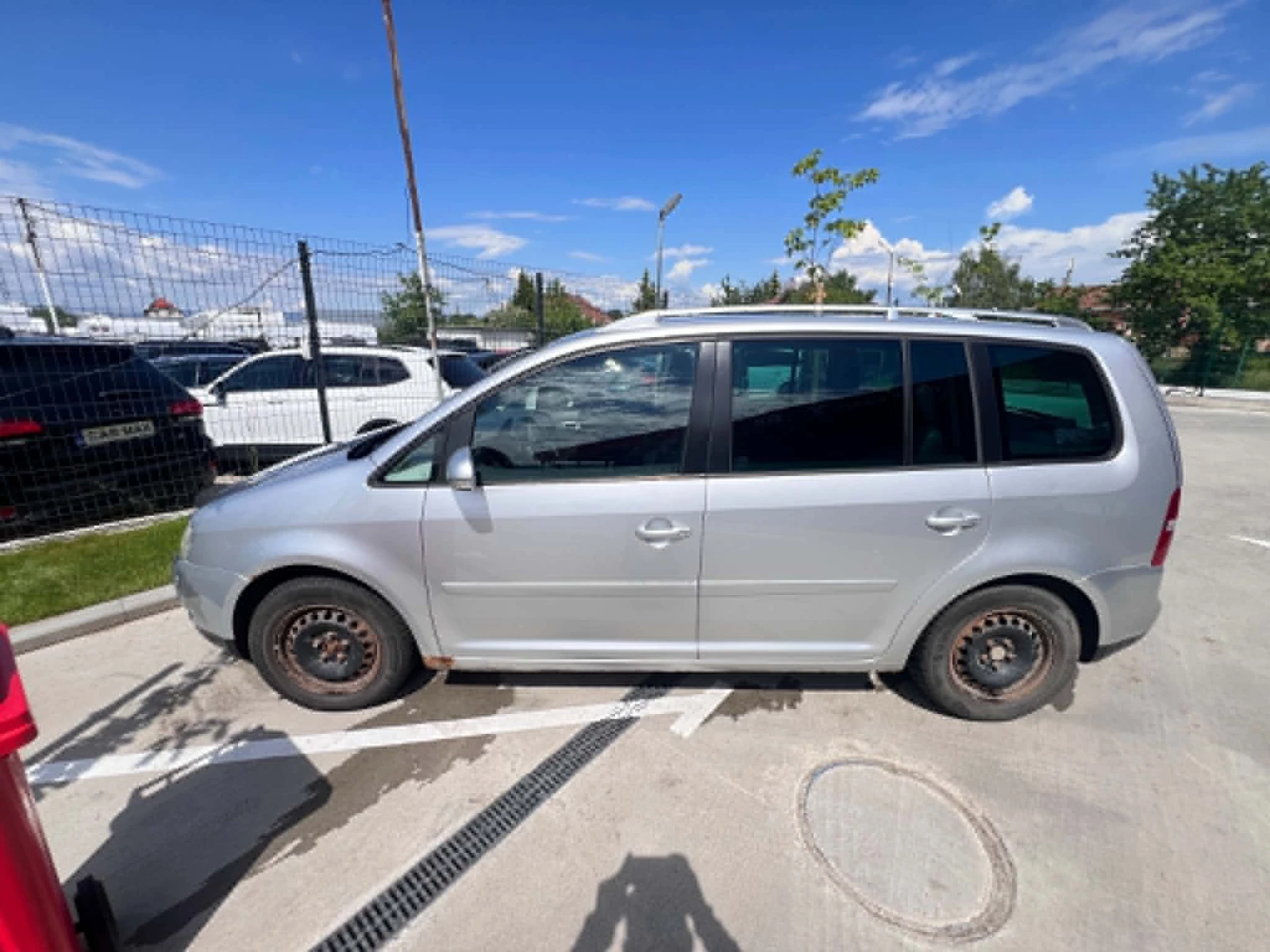 VW Touran, снимка 6 - Автомобили и джипове - 55422576