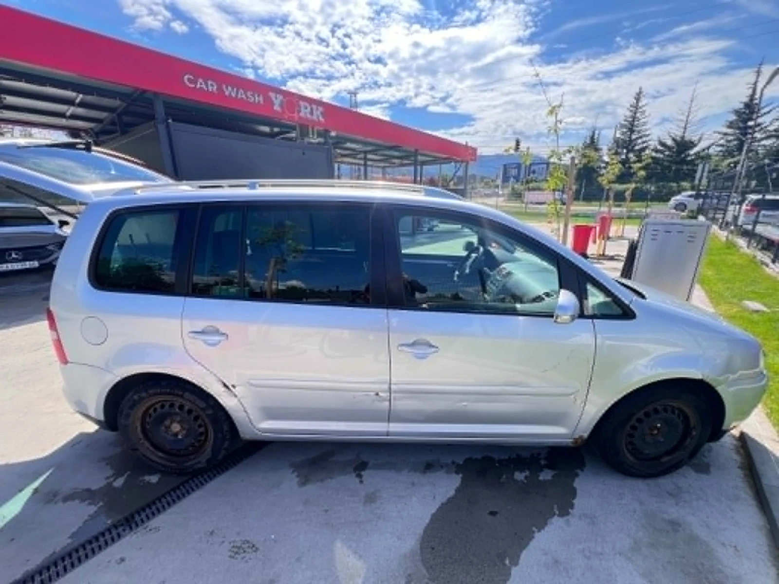 VW Touran, снимка 3 - Автомобили и джипове - 55422576