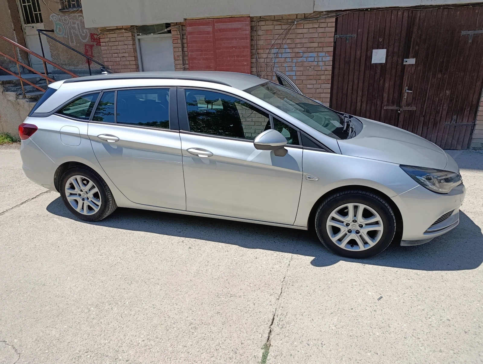 Opel Astra, снимка 2 - Автомобили и джипове - 55536281