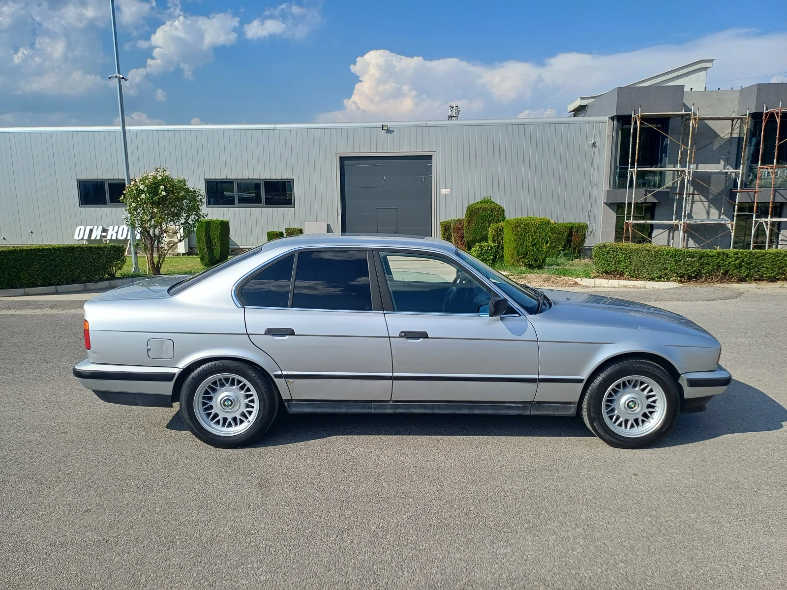 BMW 525, снимка 2 - Автомобили и джипове - 55793169