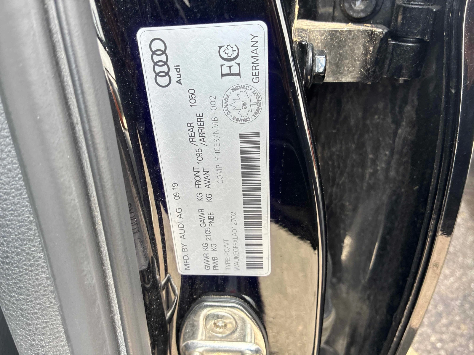 Audi A3 * Technik S-line* DISTRONIC* CARFAX* , снимка 10 - Автомобили и джипове - 55911548