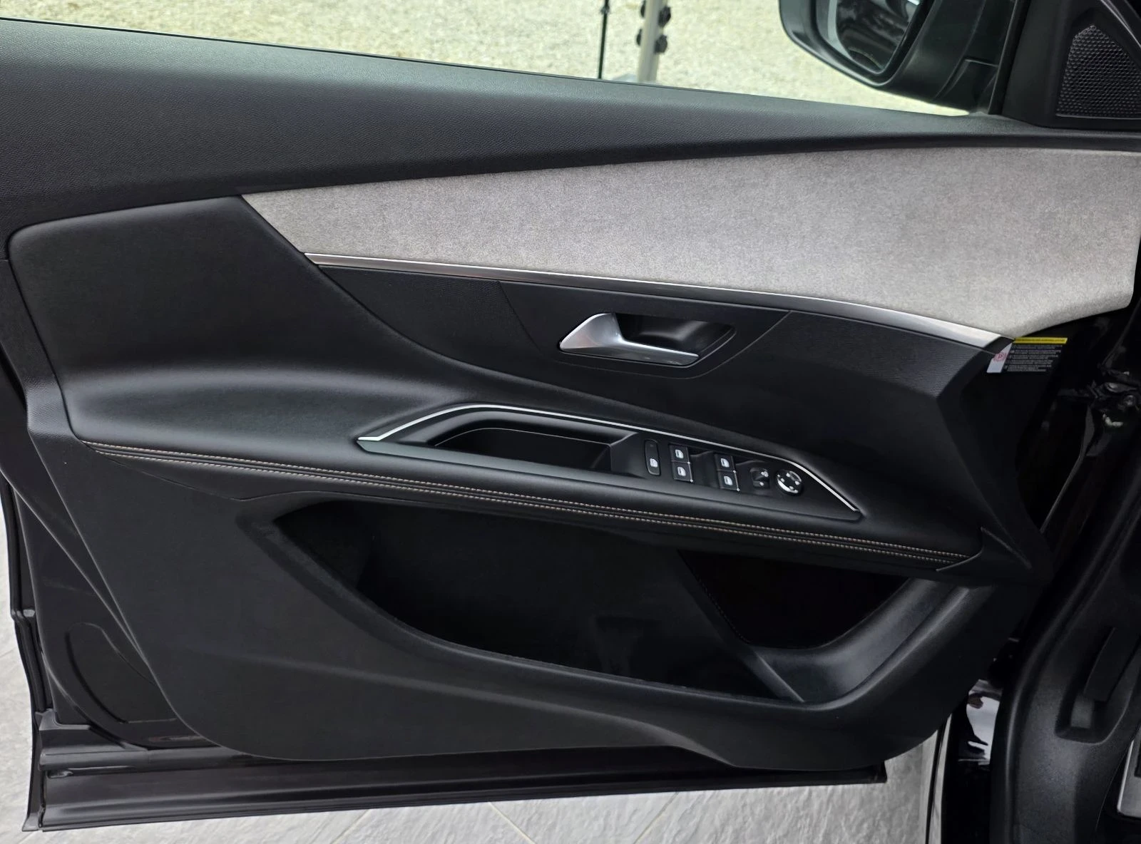 Peugeot 3008 GT 1, 5 Blue HDI EAT8 , снимка 9 - Автомобили и джипове - 56184149