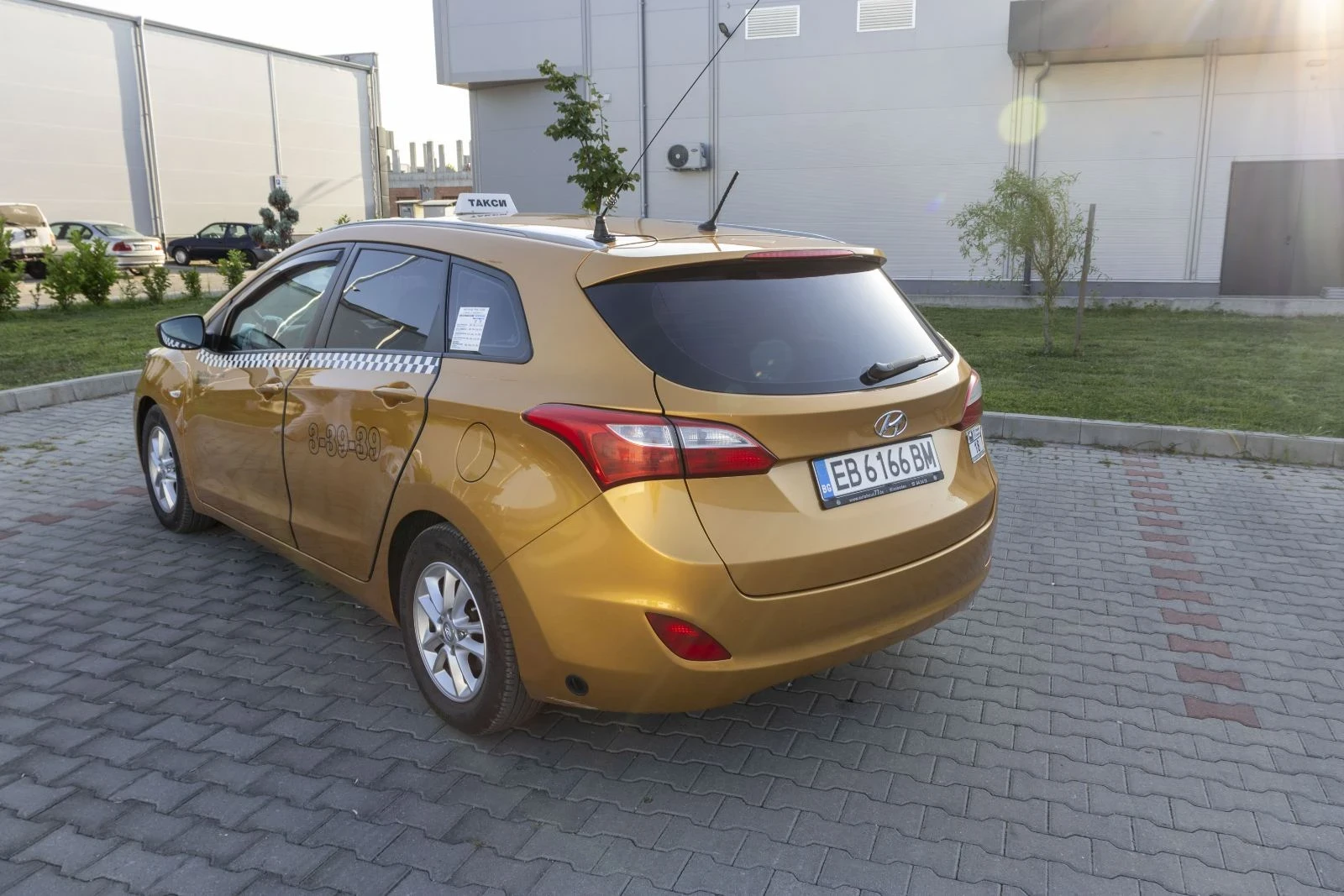 Hyundai I30 1.6 ГАЗ ИНЖ., снимка 10 - Автомобили и джипове - 56235911