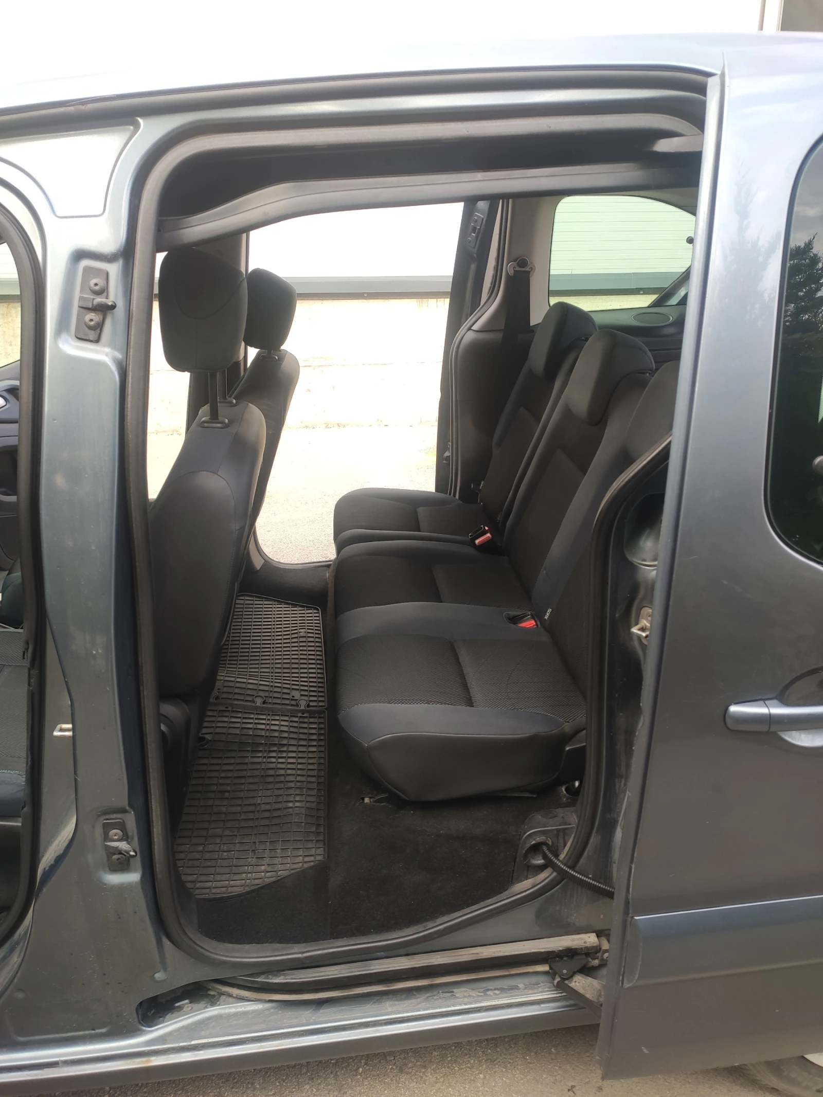 Peugeot Partner Tepee, снимка 10 - Автомобили и джипове - 56700189