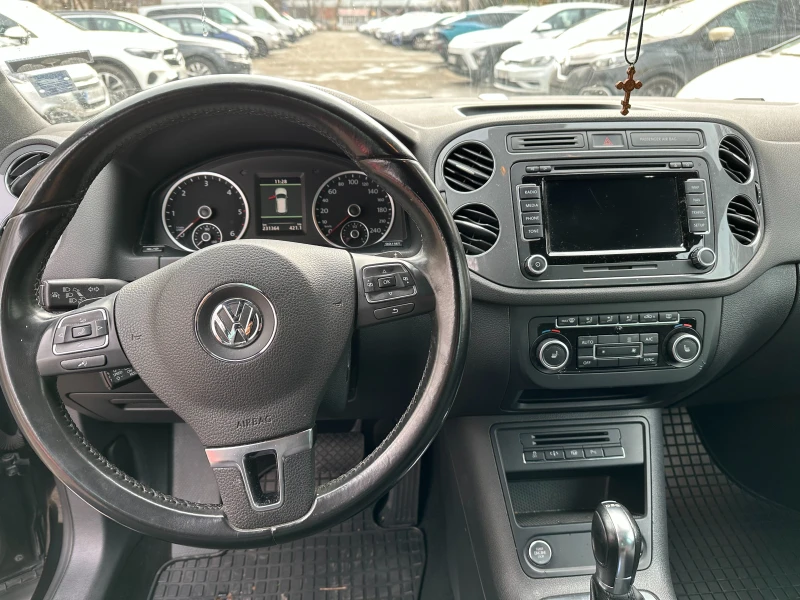 VW Tiguan, снимка 13 - Автомобили и джипове - 49137603