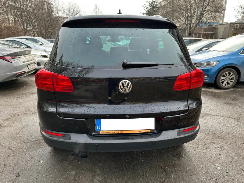 VW Tiguan, снимка 8 - Автомобили и джипове - 49137603