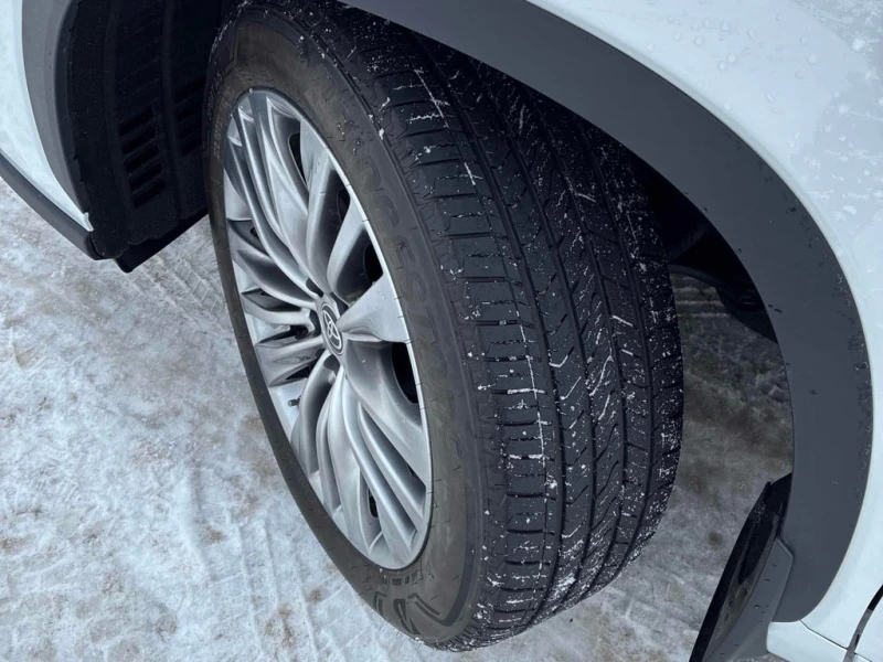 Toyota Highlander * Hybrid Limited * CARFAX * БЕЗ ПЪРВОНАЧАЛНА ВНОСК, снимка 7 - Автомобили и джипове - 52877830