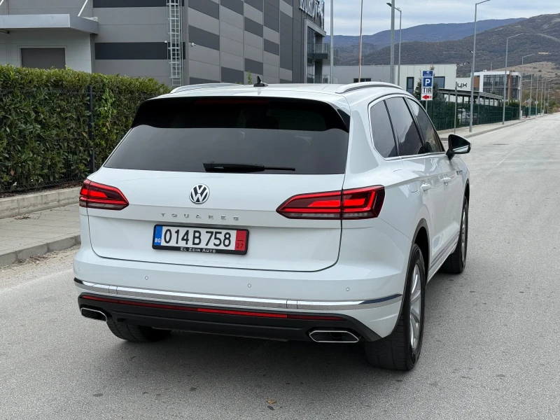 VW Touareg 3.0TDIV6 4MOTION/DIGITAL/DISTRONIC/ПОДГРЕВ/ИСТОРИЯ, снимка 3 - Автомобили и джипове - 53021094