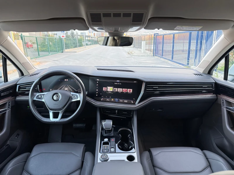 VW Touareg 3.0TDIV6 4MOTION/DIGITAL/DISTRONIC/ПОДГРЕВ/ИСТОРИЯ, снимка 6 - Автомобили и джипове - 53021094